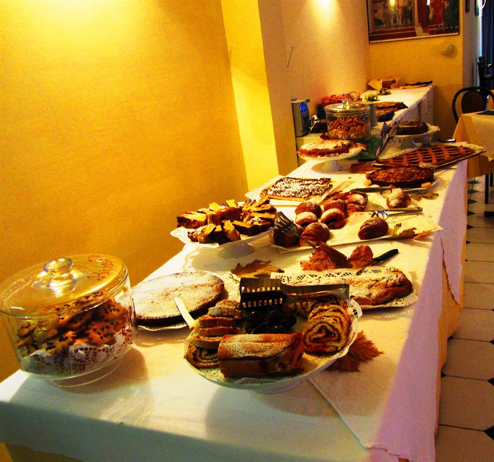 Hotel La Meridiana Urbino Esterno foto