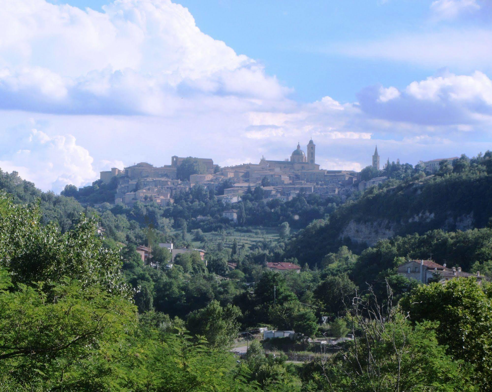 Hotel La Meridiana Urbino Esterno foto