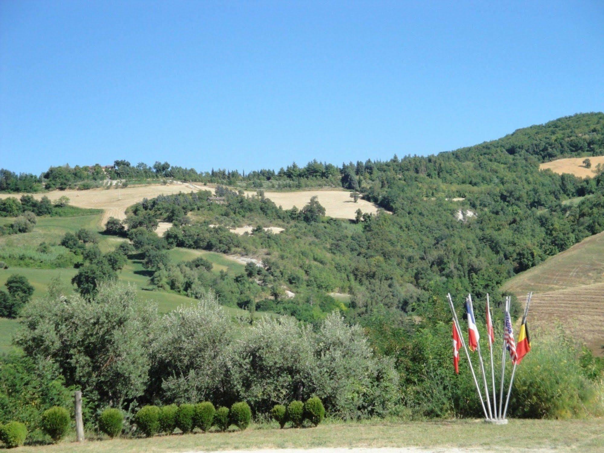 Hotel La Meridiana Urbino Esterno foto