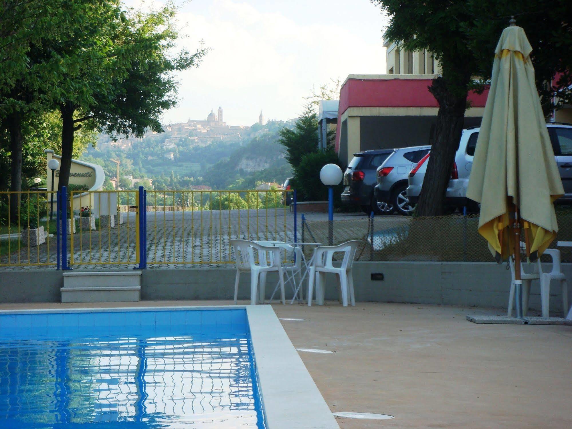 Hotel La Meridiana Urbino Esterno foto